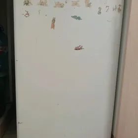 Hisense mini holodilnik