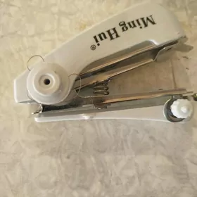 Мини швейная машинка