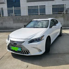 Lexus ES 350 2022