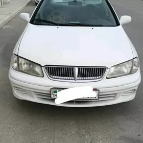 Nissan Sunny 2001