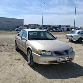 Toyota Camry 2001