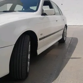 BMW E39 2000