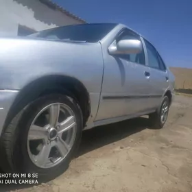 Nissan Sunny 1995