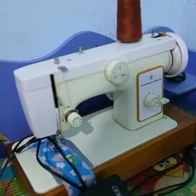 Швейная машинка