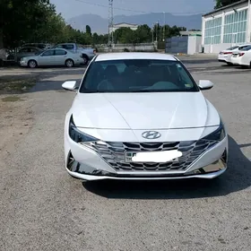 Hyundai Elantra 2021