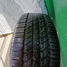 265 55 19 Bridgetone