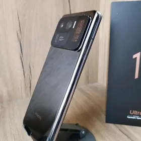 Xiaomi    11 Ultra