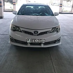 Toyota Camry 2012