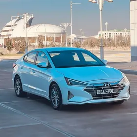 Hyundai Elantra 2020