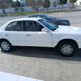 Toyota Camry 1992