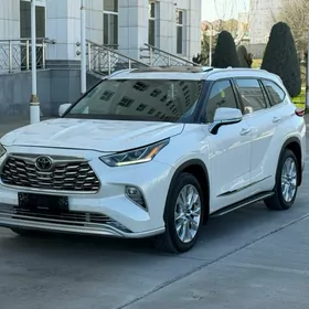 Toyota Highlander 2020