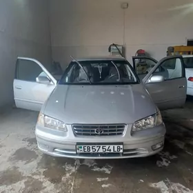 Toyota Camry 2000