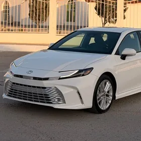 Toyota Camry 2025