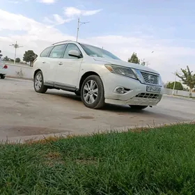 Nissan Pathfinder 2013