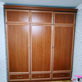 Продам шкаф