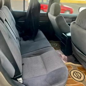 Nissan Pathfinder 2002