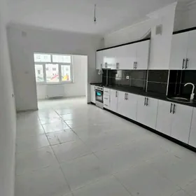 Аннау новостройка 1 этаж 3 ком