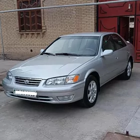Toyota Camry 2000
