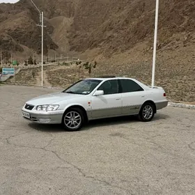 Toyota Camry 2000
