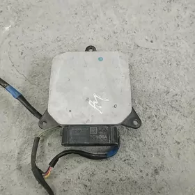 TOYOTA CAMRY 18_23 FARA BLOK