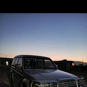 Mitsubishi Pajero 1991