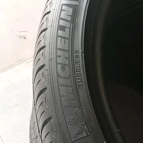 235 40 19 MISHELIN ýyly23