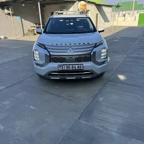 Mitsubishi Outlander 2022