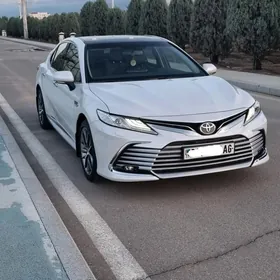 Toyota Camry 2023