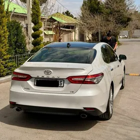 Toyota Camry 2018