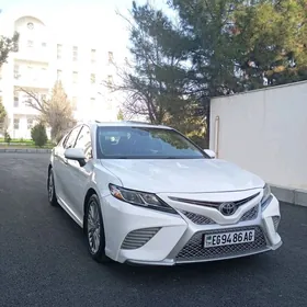 Toyota Camry 2018