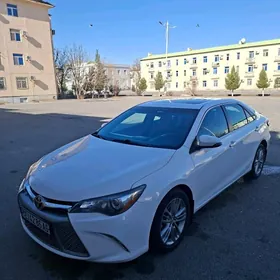 Toyota Camry 2015