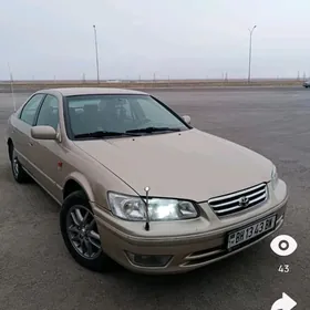 Toyota Camry 2000
