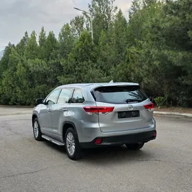 Toyota Highlander 2017