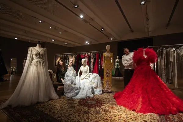 Свыше 300 дизайнерских нарядов звезд выставлены на торги после разорения Ralph & Russo