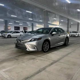 Toyota Camry 2021