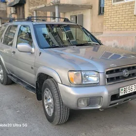 Nissan Pathfinder 1999