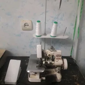 аверлок машин