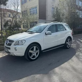 Mercedes-Benz ML350 2010