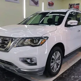 Nissan Pathfinder 2020