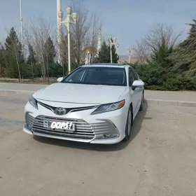 Toyota Camry 2022