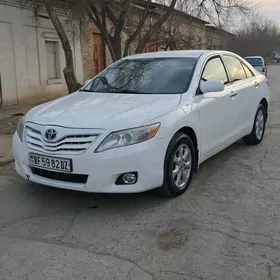 Toyota Camry 2011
