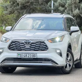 Toyota Highlander 2022