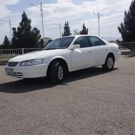 Toyota Camry 2001