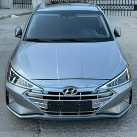 Hyundai Elantra 2020