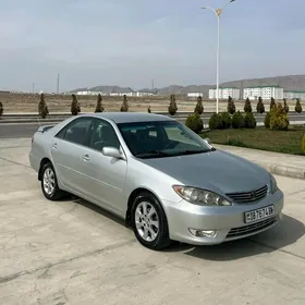 Toyota Camry 2004