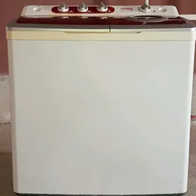 Ýarym awtomat kir maşyn