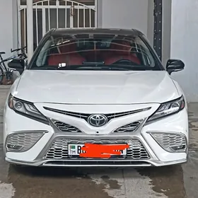 Toyota Camry 2022