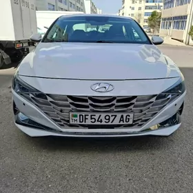 Hyundai Elantra 2023