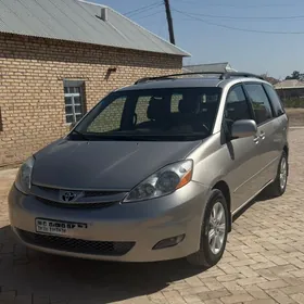 Toyota Sienna 2008