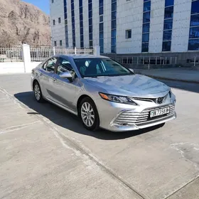 Toyota Camry 2020